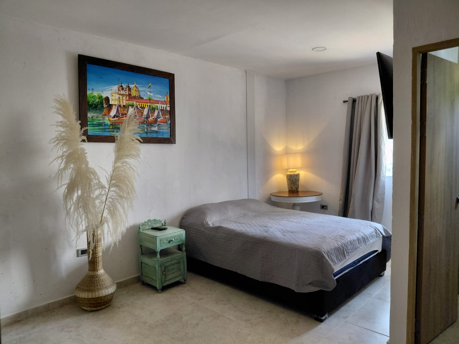 Prime Location Studio | Steps from Manga Bay & Carulla / Apartaestudio Moderno + Entrada Privada en la Zona más Segura en Cartagena